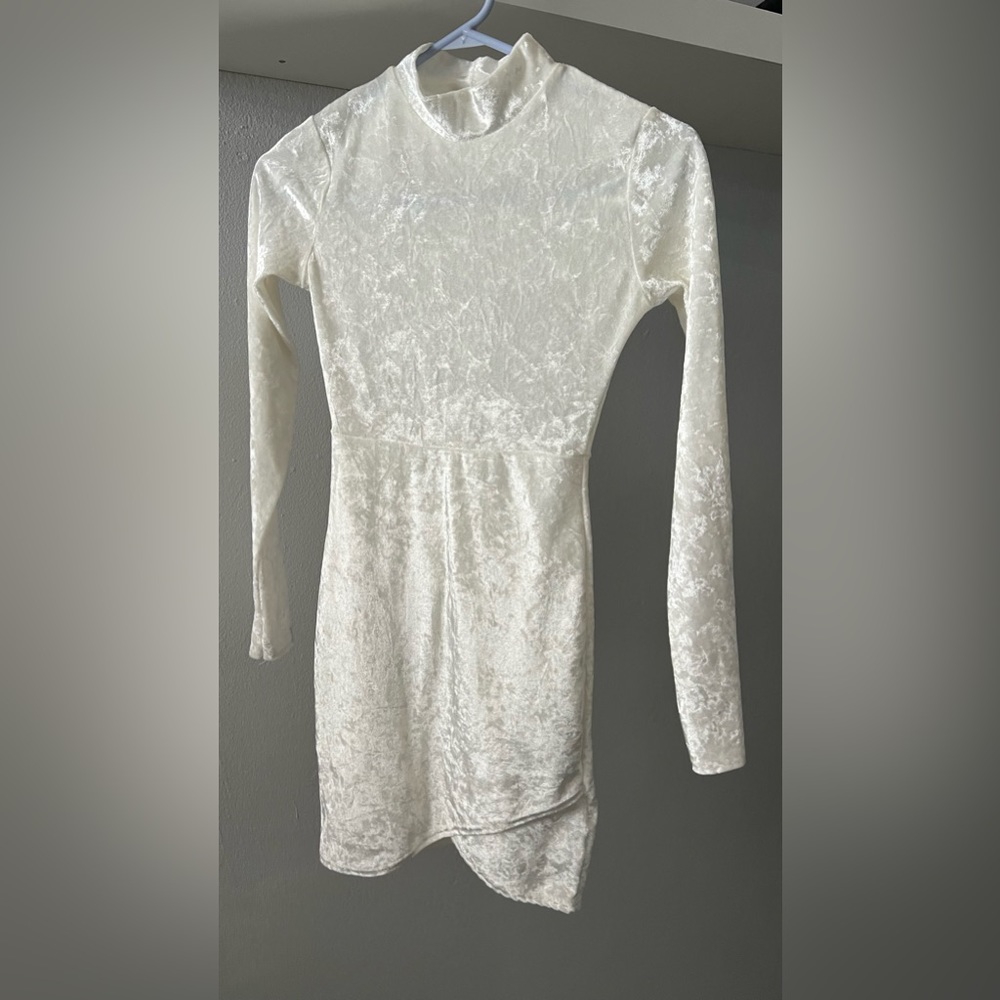 Woman long sleeve dress